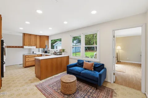$735,000 | 304 Plum Lane, Chapel Hill, NC 27517