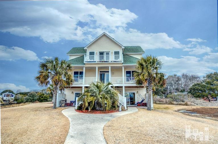640 Little Kinston Road Surf City, NC 28445 - Photo 1 of 20 Primary Photo