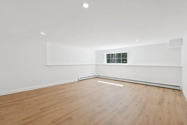 $949,000 | 8 Statler Lane, Freeport, ME 04032