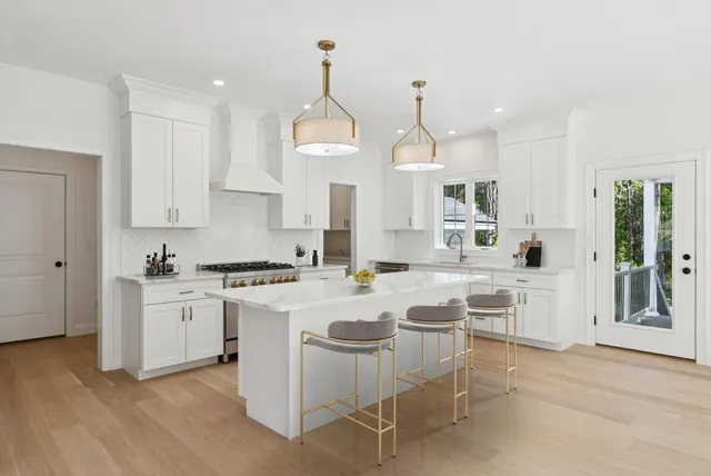 $949,000 | 8 Statler Lane, Freeport, ME 04032