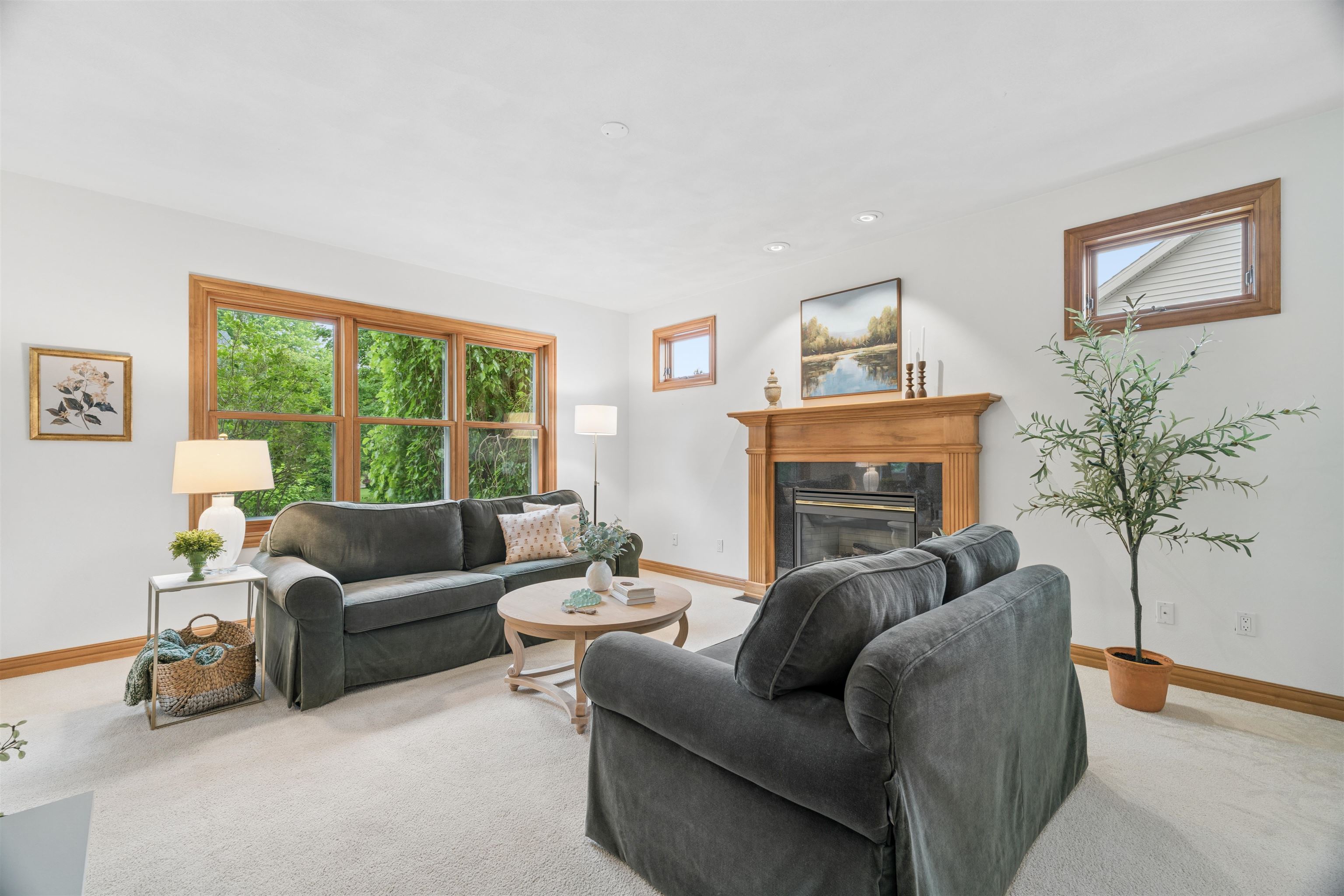 208 East Apple Creek Road Appleton, WI 54913 - Photo 8 of 44