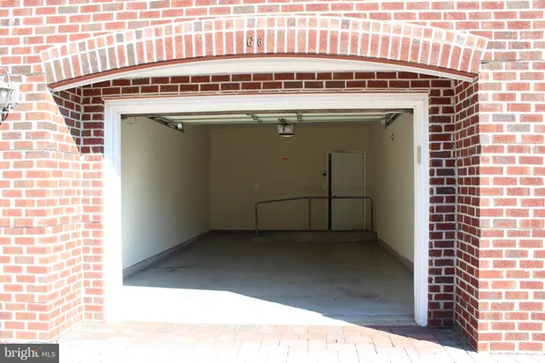 $3,185 | 5801 Clipper Lane, Unit 406, Clarksville, MD 21029