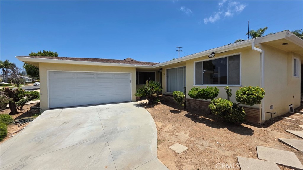 6034 South Kings Road Los Angeles, CA 90056 - Photo 1 of 22