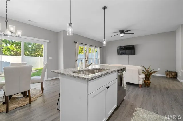 $330,000 | 101 Stacey Place, Unit A, Jonesburg, MO 63351