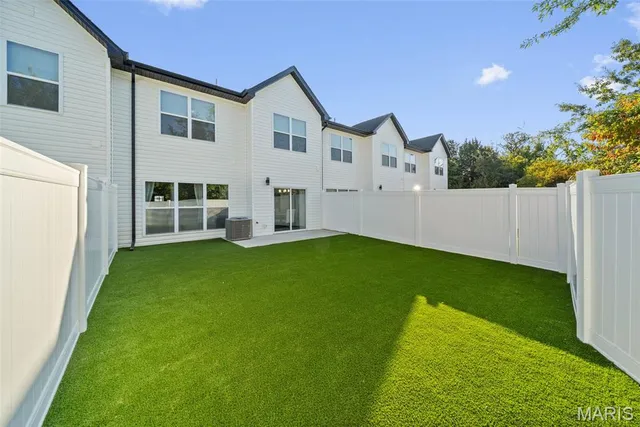 $330,000 | 101 Stacey Place, Unit A, Jonesburg, MO 63351