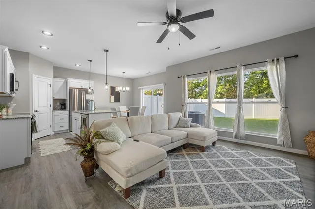 $330,000 | 101 Stacey Place, Unit A, Jonesburg, MO 63351