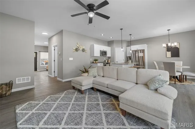 $330,000 | 101 Stacey Place, Unit A, Jonesburg, MO 63351