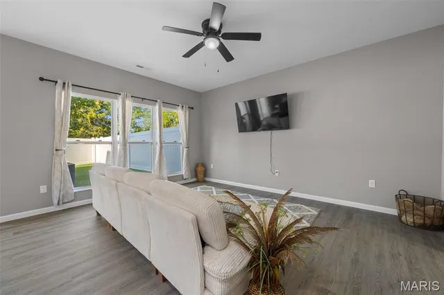 $330,000 | 101 Stacey Place, Unit A, Jonesburg, MO 63351