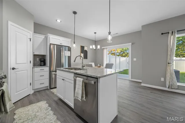 $330,000 | 101 Stacey Place, Unit A, Jonesburg, MO 63351