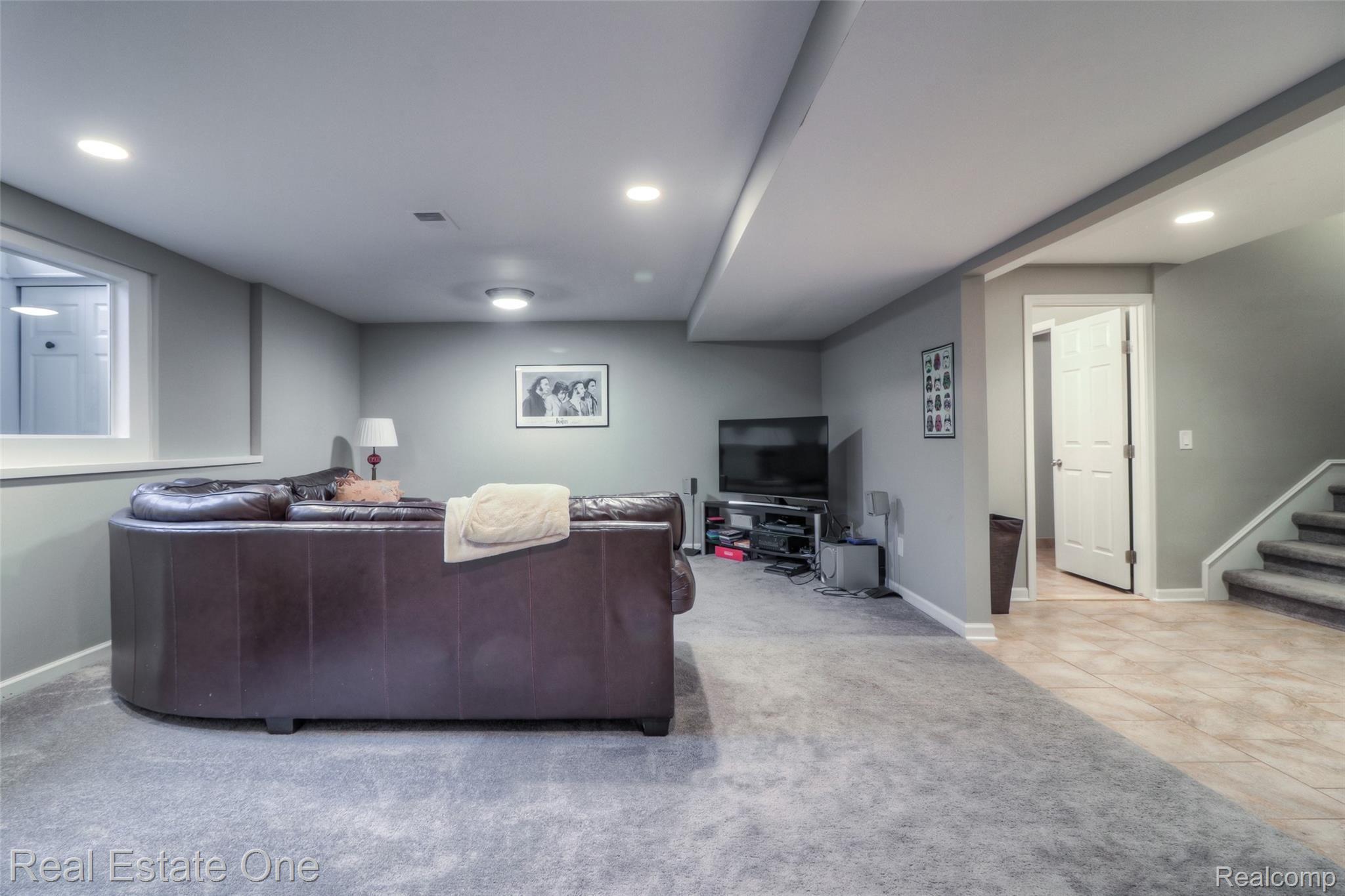 360 Linwood Avenue Rochester, MI 48307 - Photo 37 of 50 360 Linwood_LRT-2019_-19.JPG
