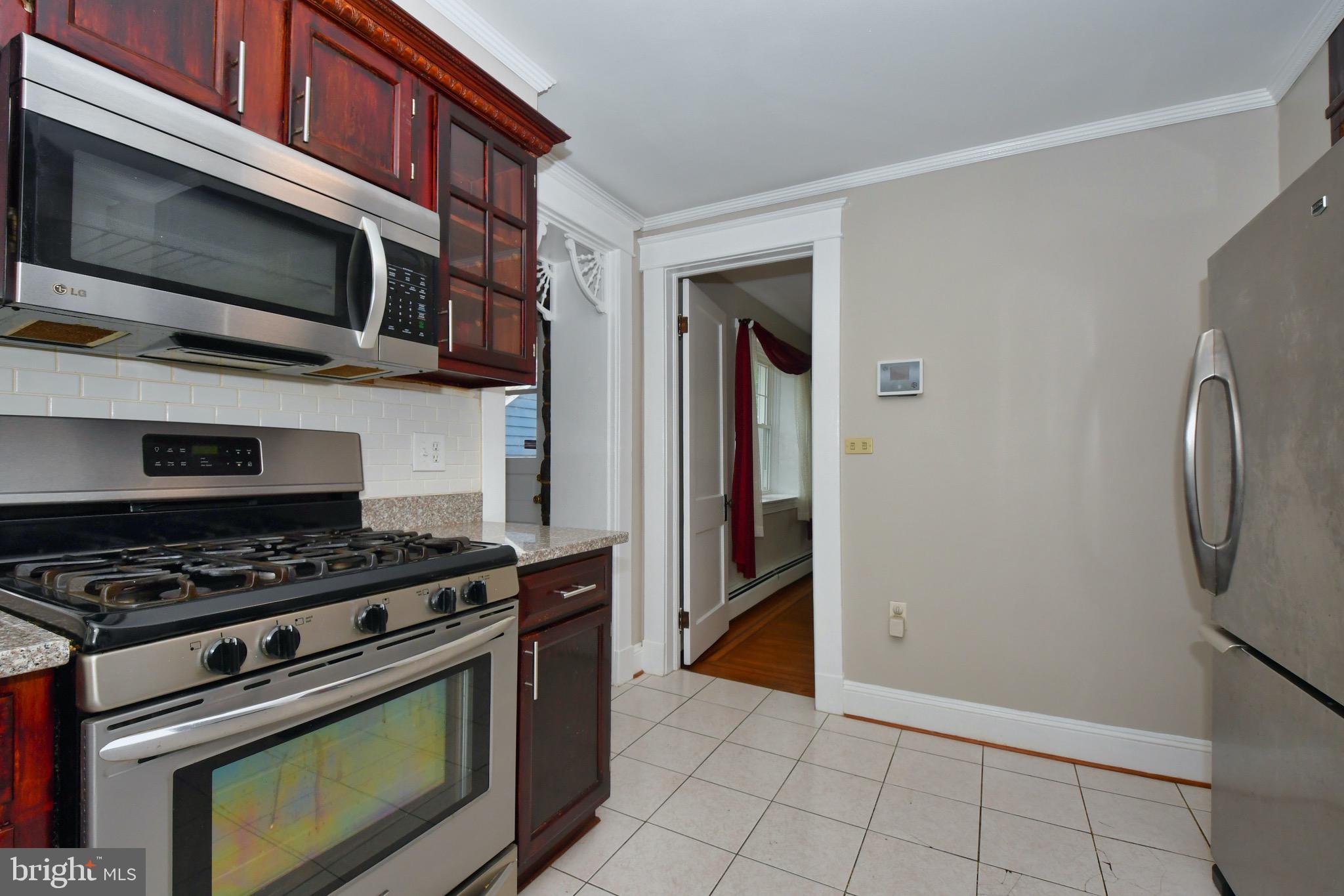58 Broadship Road Baltimore, MD 21222 - Photo 11 of 40 Kitchen