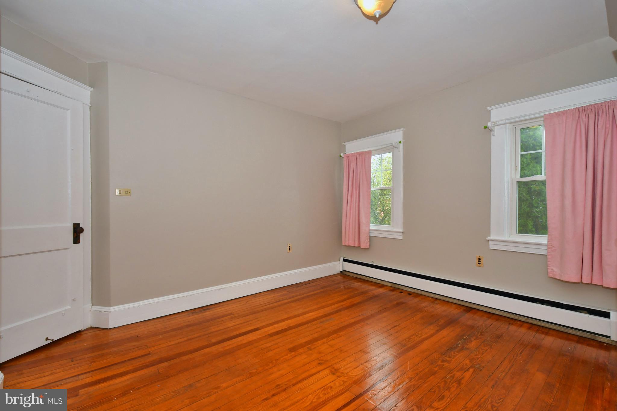 58 Broadship Road Baltimore, MD 21222 - Photo 17 of 40 Bedroom 1