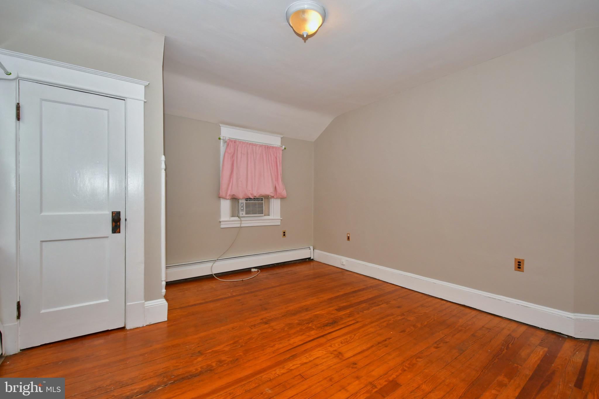 58 Broadship Road Baltimore, MD 21222 - Photo 19 of 40 Bedroom 1