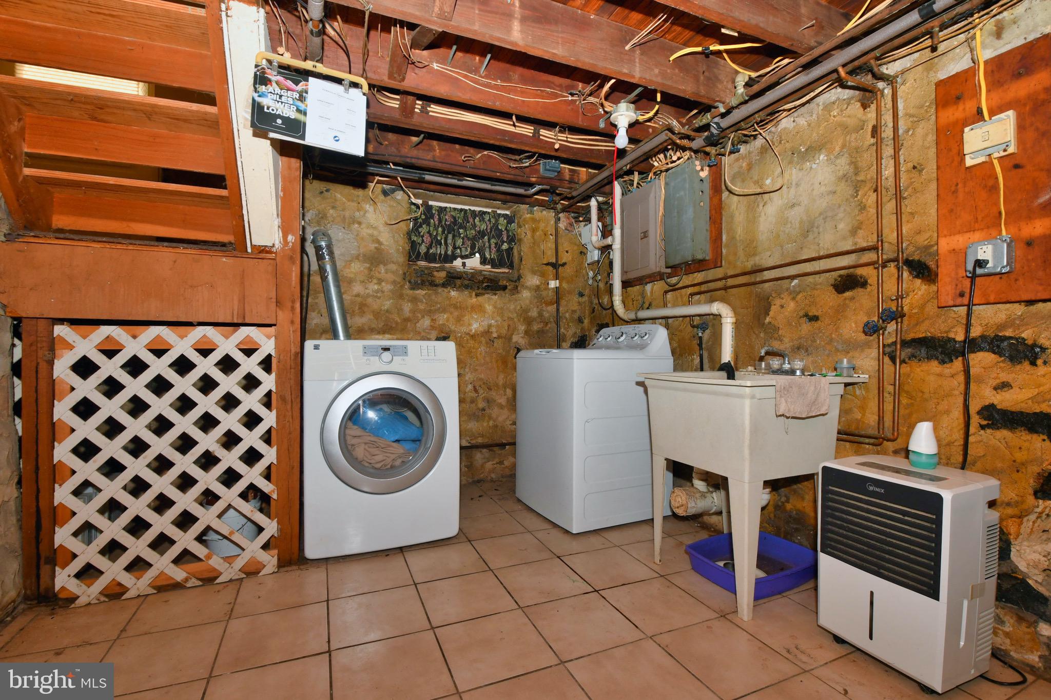 58 Broadship Road Baltimore, MD 21222 - Photo 28 of 40 Basement