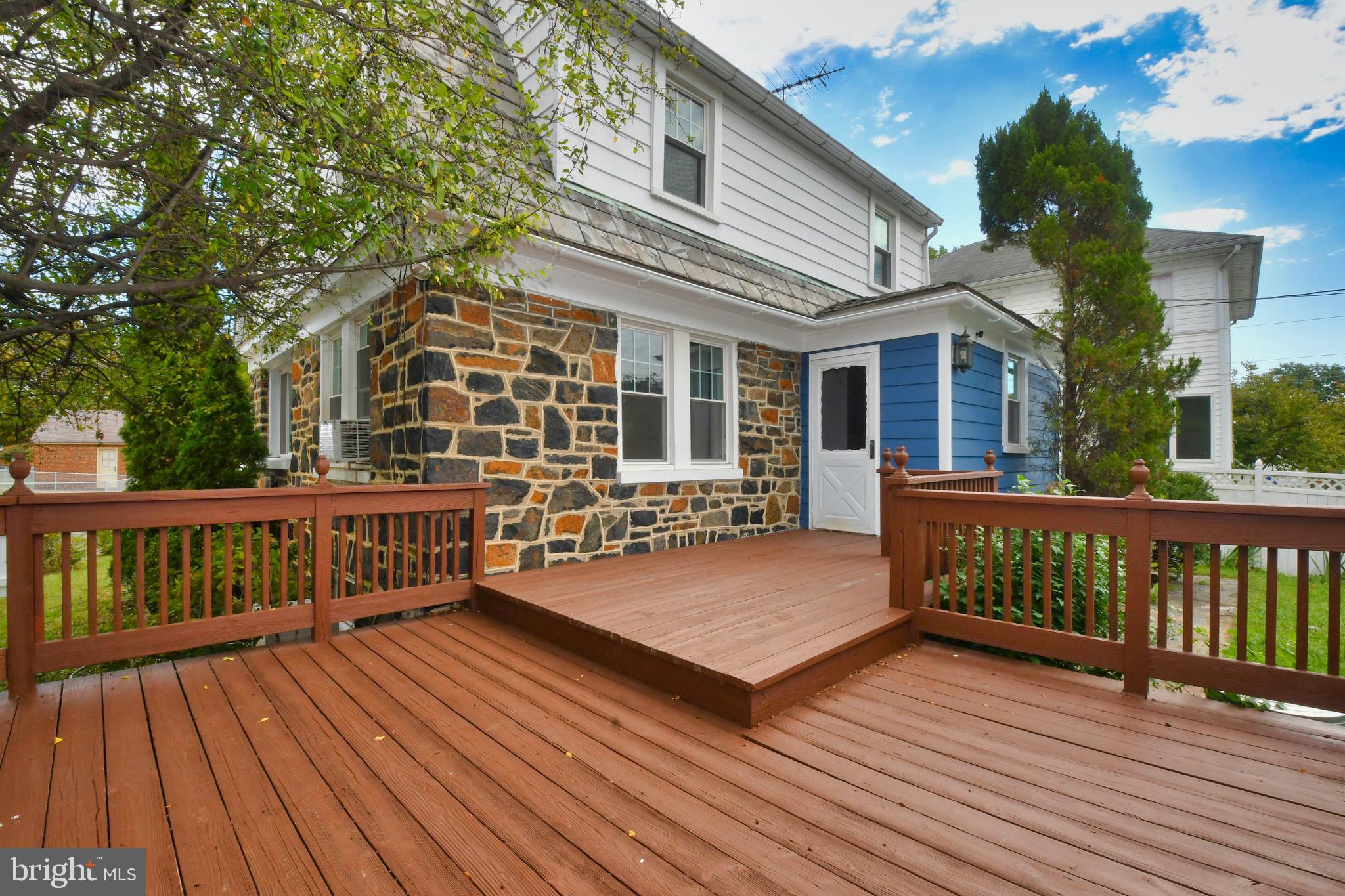 58 Broadship Road Baltimore, MD 21222 - Photo 33 of 40 Large deck