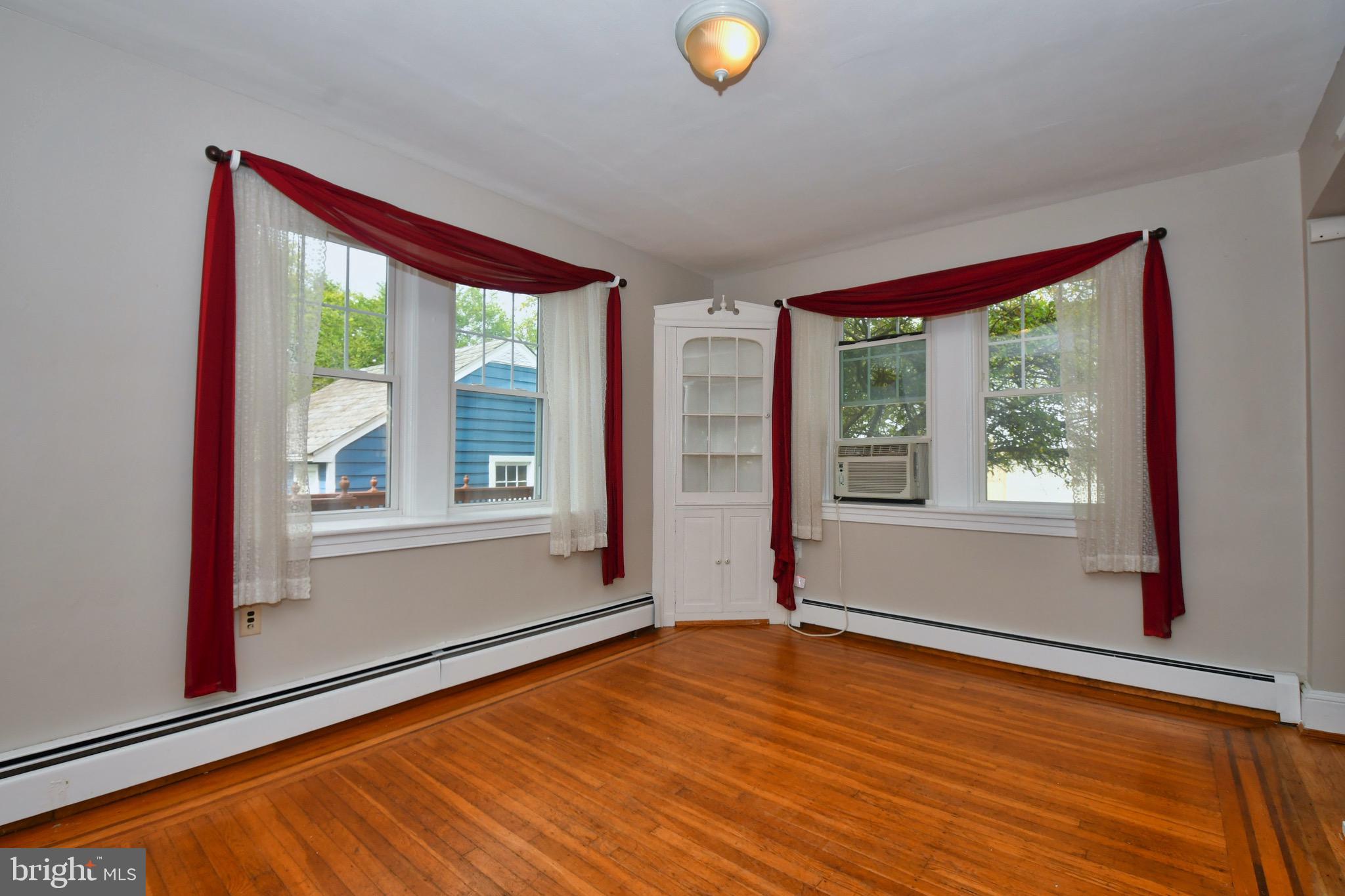58 Broadship Road Baltimore, MD 21222 - Photo 9 of 40 Dining room