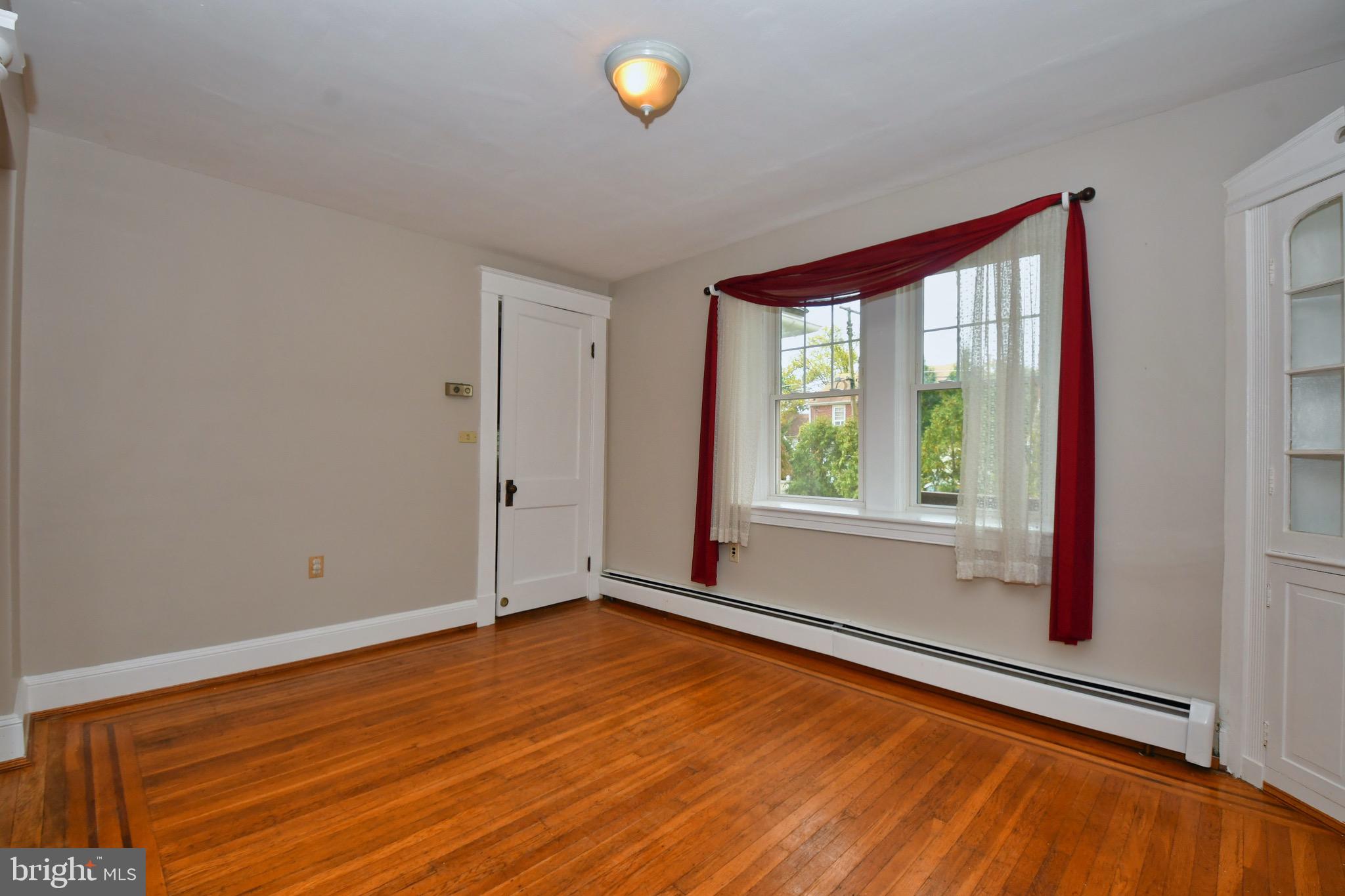 58 Broadship Road Baltimore, MD 21222 - Photo 10 of 40 Dining room