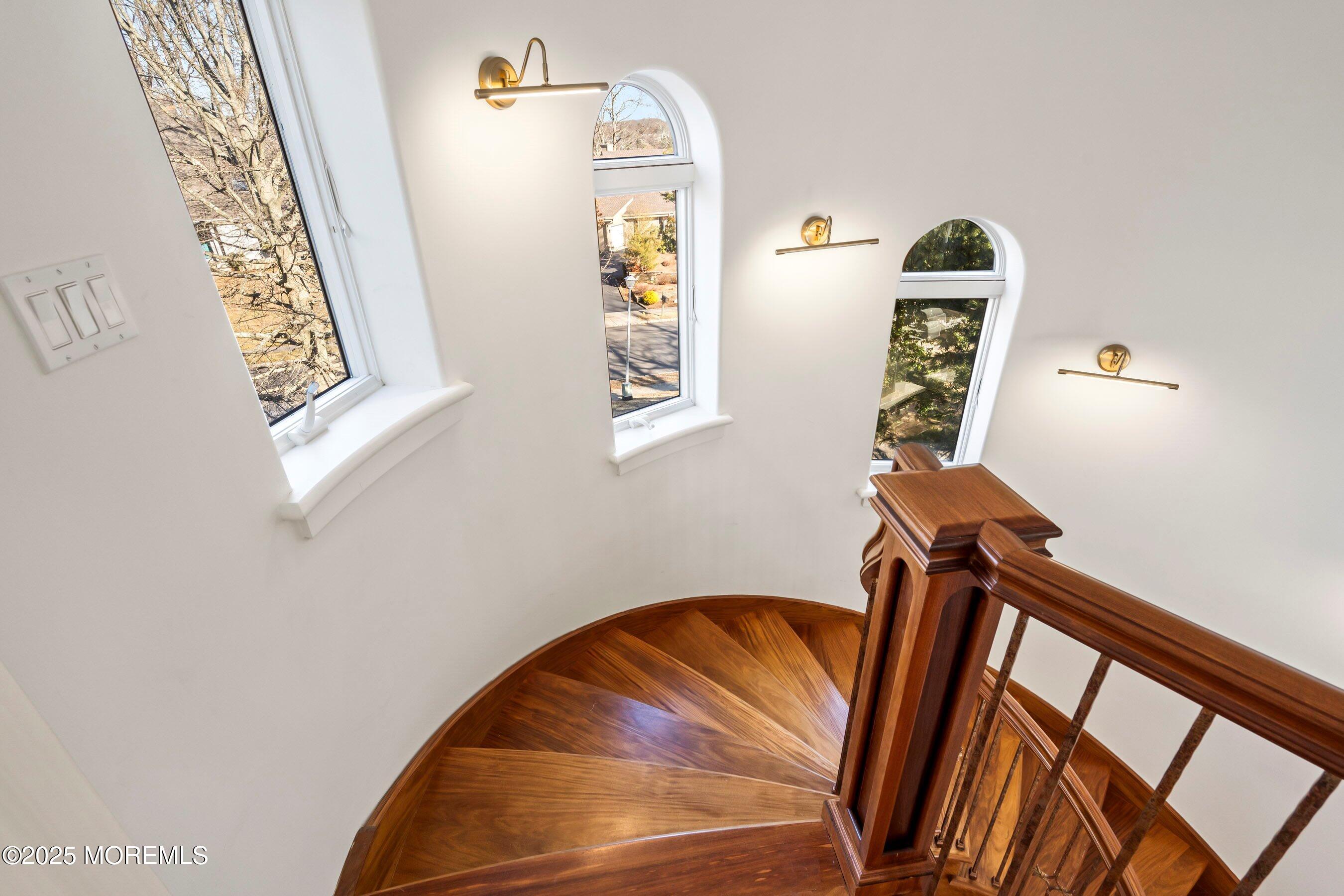 618 Turkey Point Road Brick, NJ 08724 - Photo 40 of 100 40-Stairs