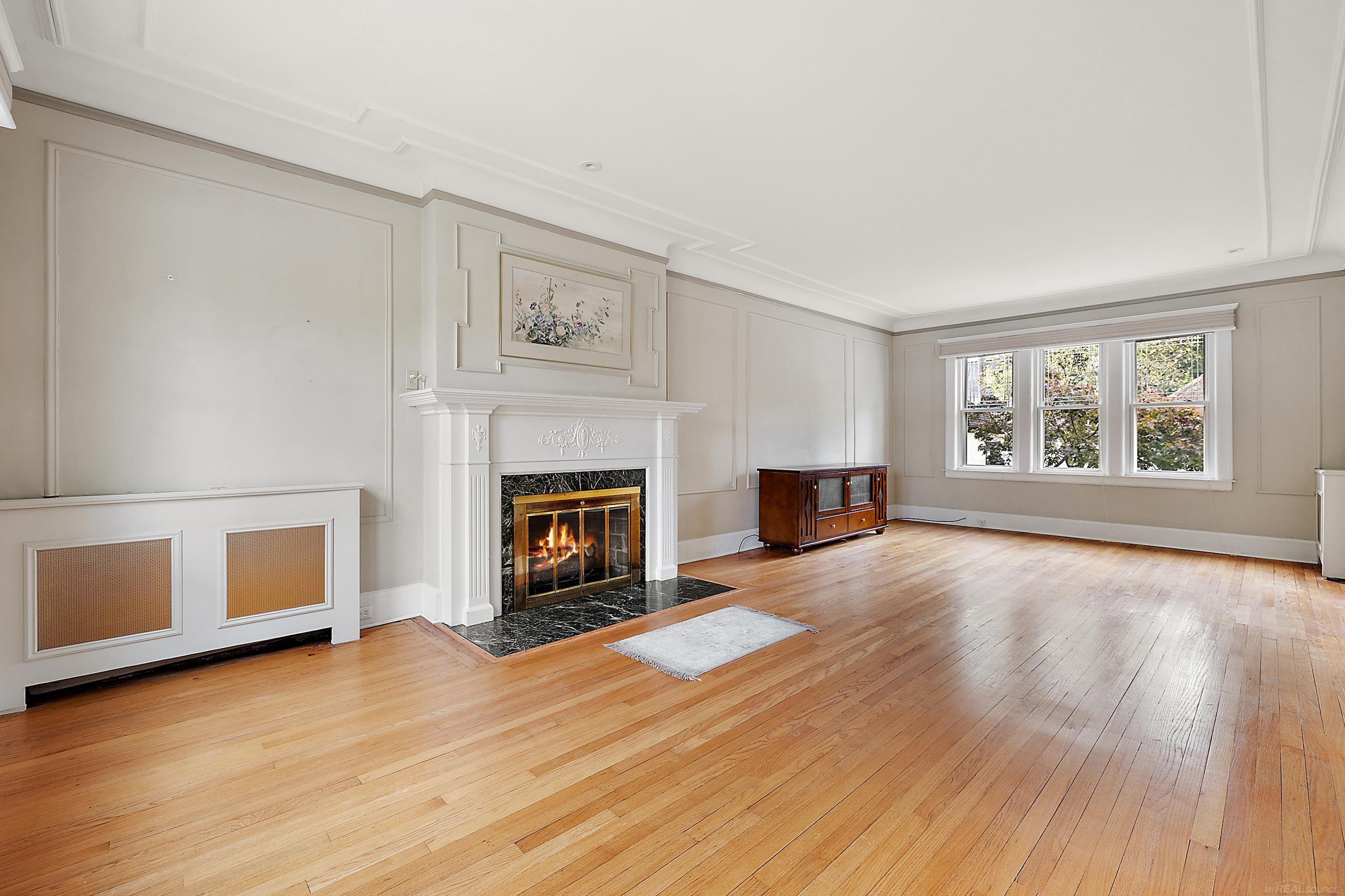 1371 Bedford Road Grosse Pointe Park, MI 48230 - Photo 8 of 44