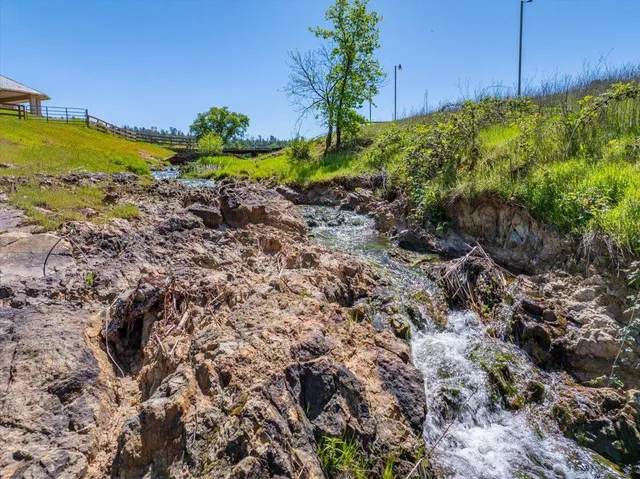 $3,890,000 | 26602 Snider Ranch Road, Oak Run, CA 96069