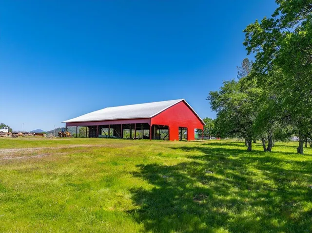 $3,890,000 | 26602 Snider Ranch Road, Oak Run, CA 96069