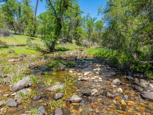 $3,890,000 | 26602 Snider Ranch Road, Oak Run, CA 96069