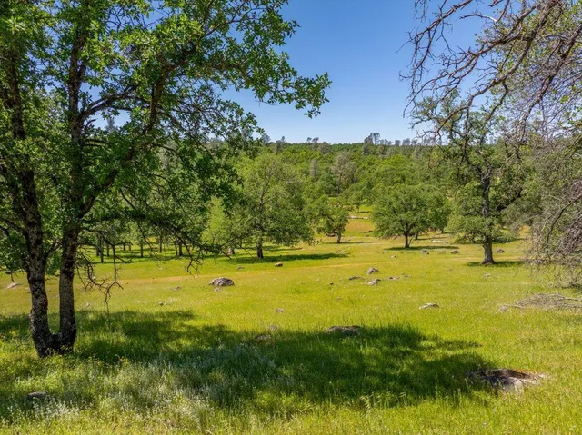 $3,890,000 | 26602 Snider Ranch Road, Oak Run, CA 96069