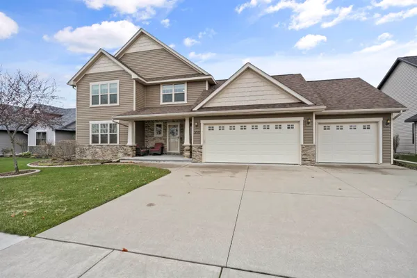 $524,900 | 3007 Gardenia Drive, Little Chute, WI 54913