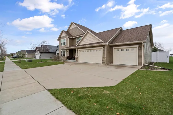 $524,900 | 3007 Gardenia Drive, Little Chute, WI 54913