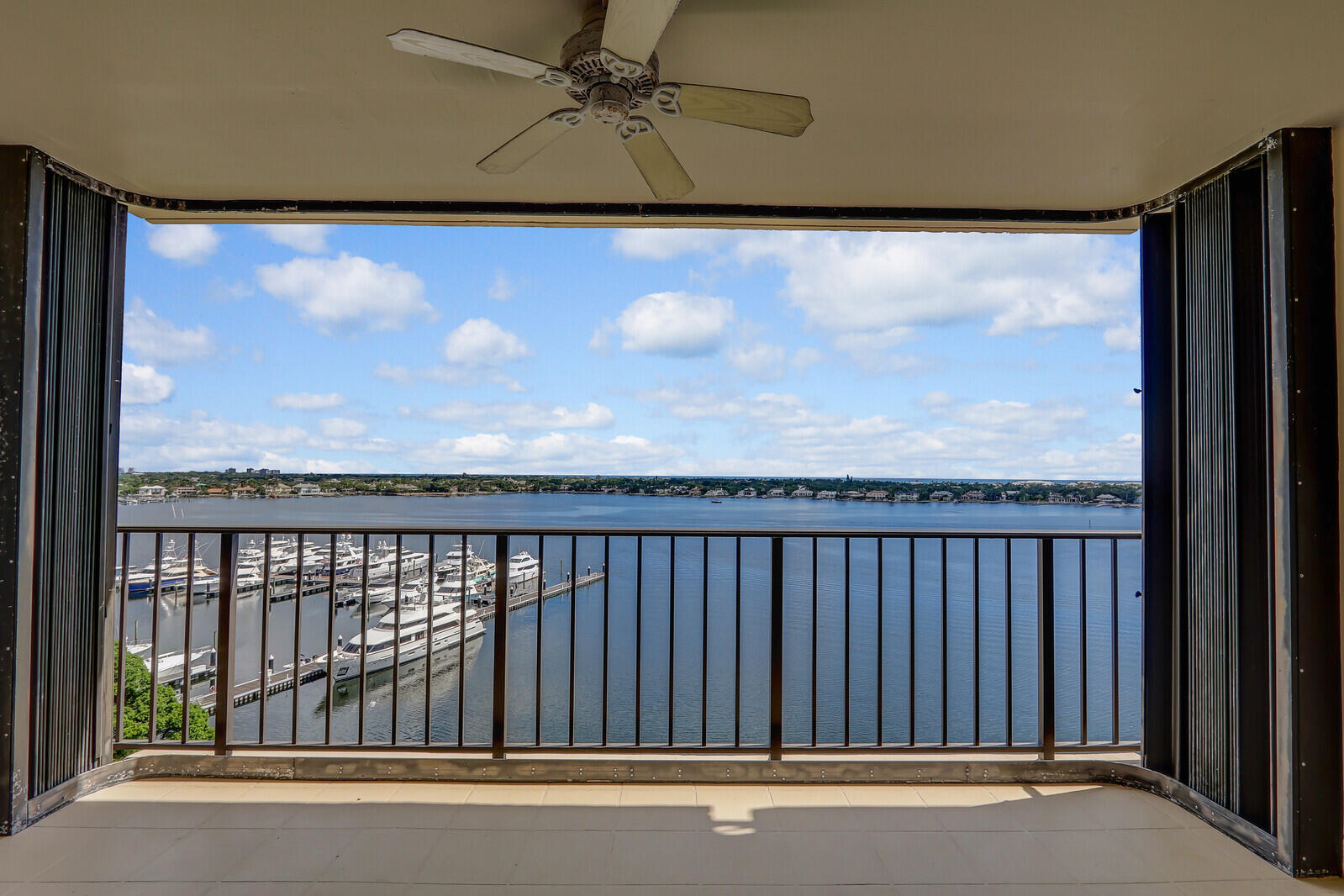 132 Lakeshore Drive, Unit 1117 North Palm Beach, FL 33408 - Photo 24 of 35 a view of a balcony