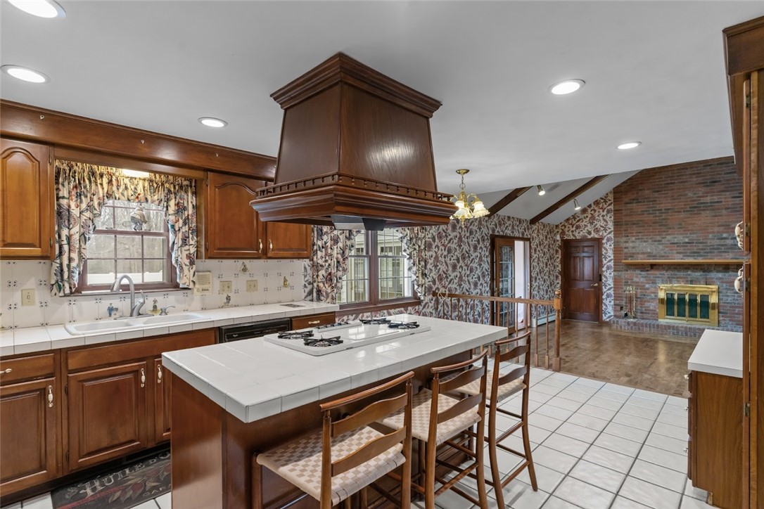 385 Olney Arnold Road Cranston, RI 02921 - Photo 27 of 50 Gallery Image 27