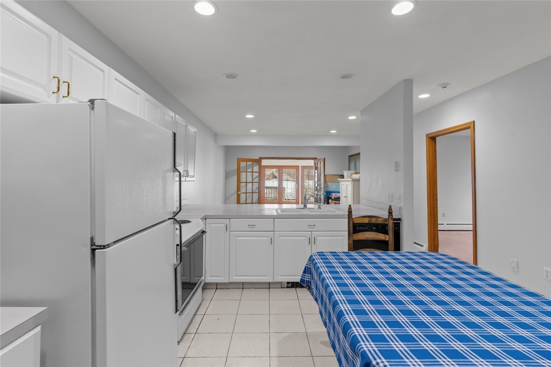 385 Olney Arnold Road Cranston, RI 02921 - Photo 9 of 50 Gallery Image 9