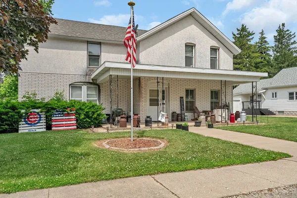 $215,000 | 107 North Elm Street, Gardner, IL 60424