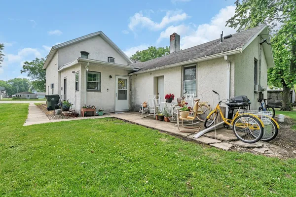 $215,000 | 107 North Elm Street, Gardner, IL 60424