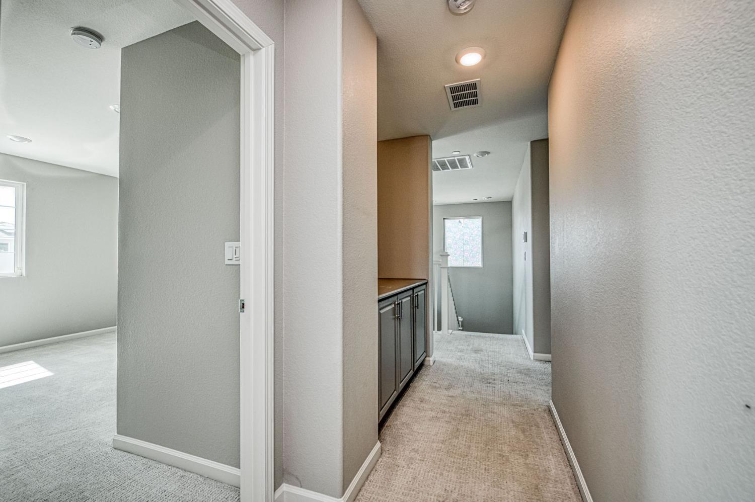 987 North Filbert Avenue Fresno, CA 93727 - Photo 31 of 38