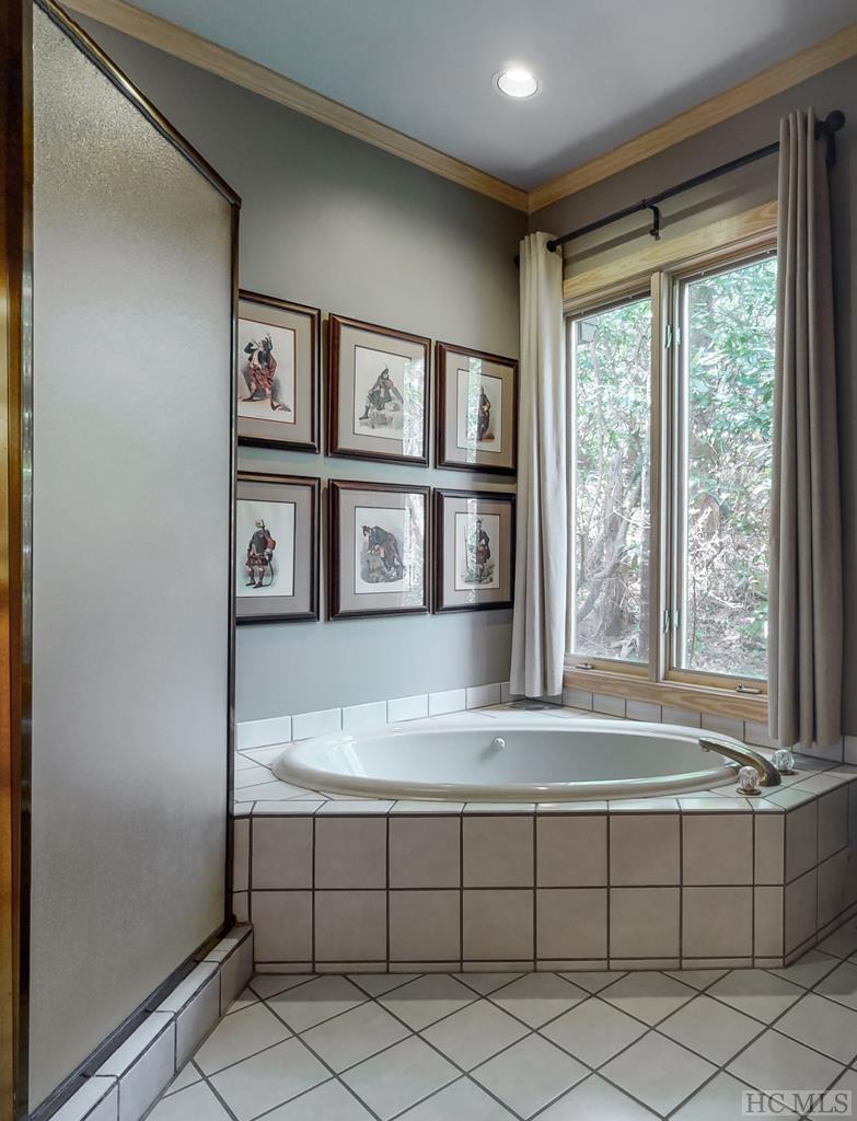 2460 Falcon Ridge Highlands, NC 28741 - Photo 34 of 55 Gallery Image 34