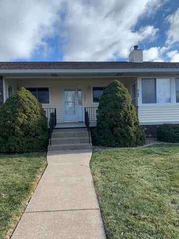 $189,900 | 4704 9th Street, Unit 2, East Moline, IL 61244