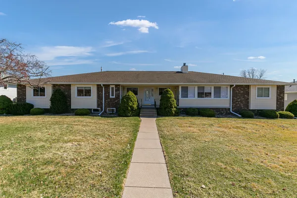 $179,900 | 4704 9th Street, Unit 2, East Moline, IL 61244