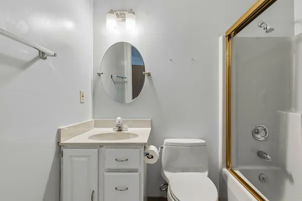 $179,900 | 4704 9th Street, Unit 2, East Moline, IL 61244