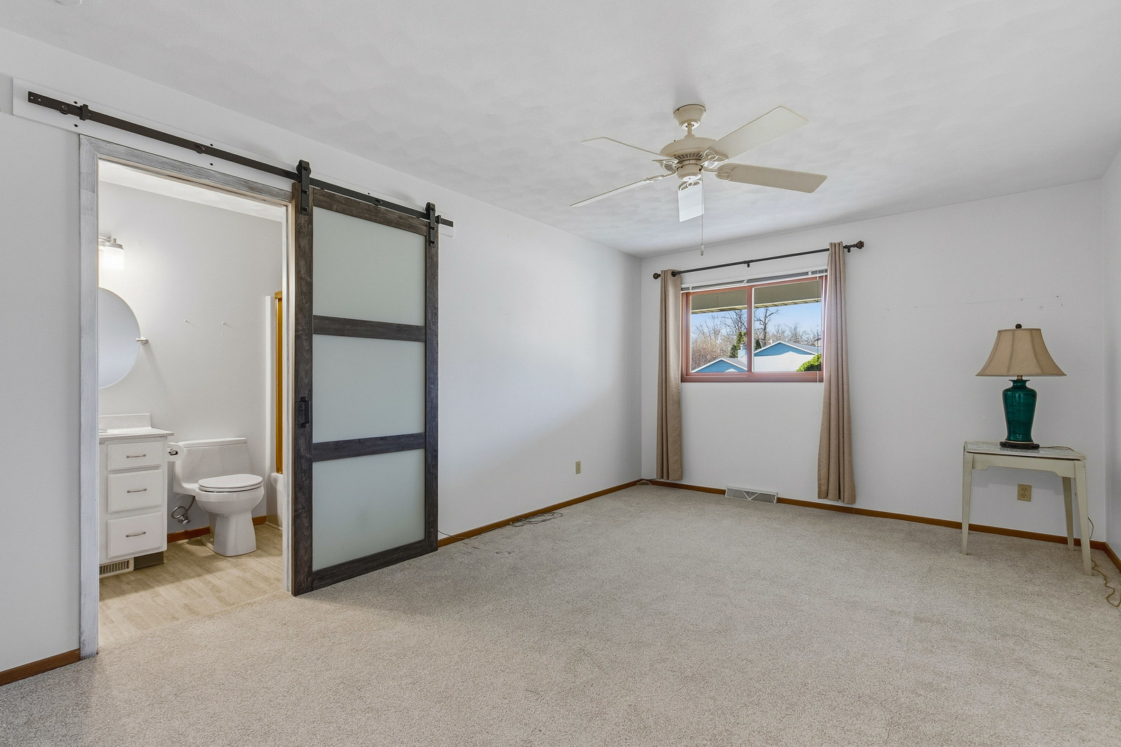 4704 9th Street, Unit 2 East Moline, IL 61244 - Photo 19 of 36