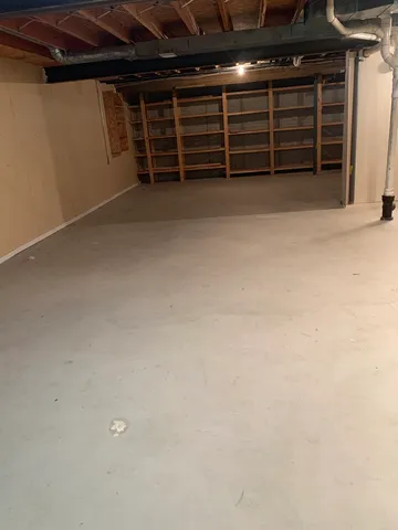 $189,900 | 4704 9th Street, Unit 2, East Moline, IL 61244