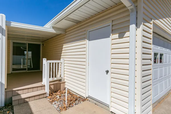 $174,900 | 4704 9th Street, Unit 2, East Moline, IL 61244