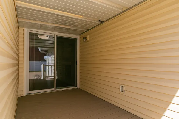 $179,900 | 4704 9th Street, Unit 2, East Moline, IL 61244