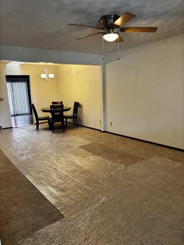 $189,900 | 4704 9th Street, Unit 2, East Moline, IL 61244