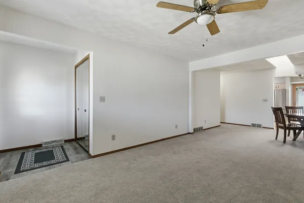 $179,900 | 4704 9th Street, Unit 2, East Moline, IL 61244