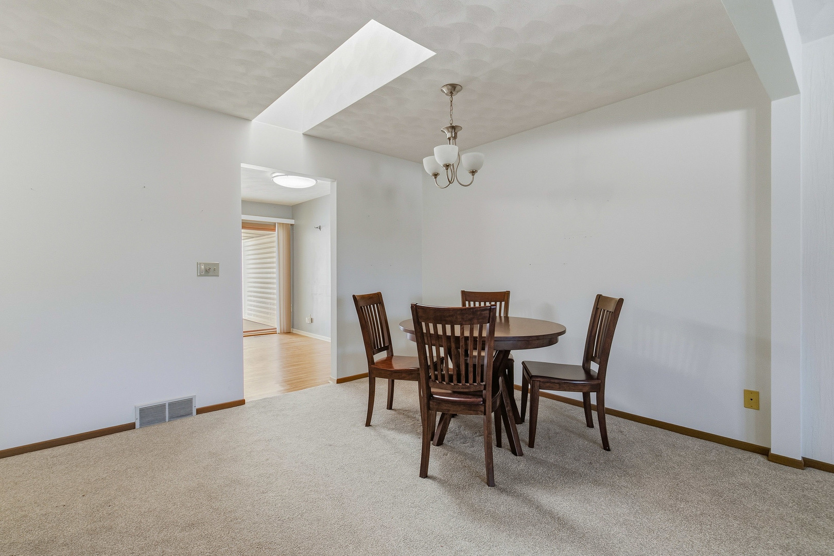 4704 9th Street, Unit 2 East Moline, IL 61244 - Photo 10 of 36