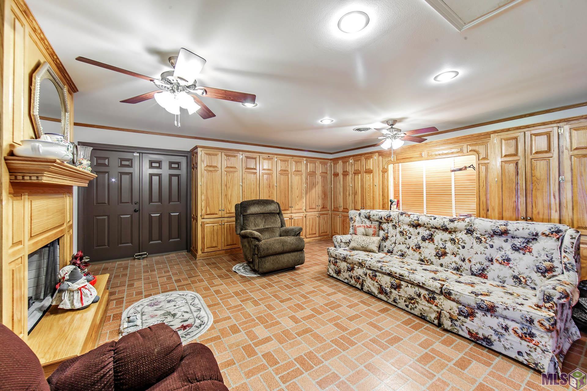 402 4 Point Drive Raceland, LA 70394 - Photo 4 of 13