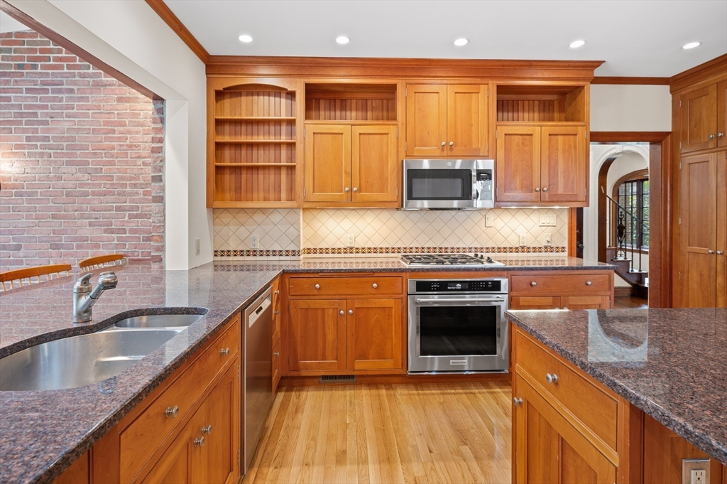 81 Brackett Road Newton, MA 02458 - Photo 13 of 40