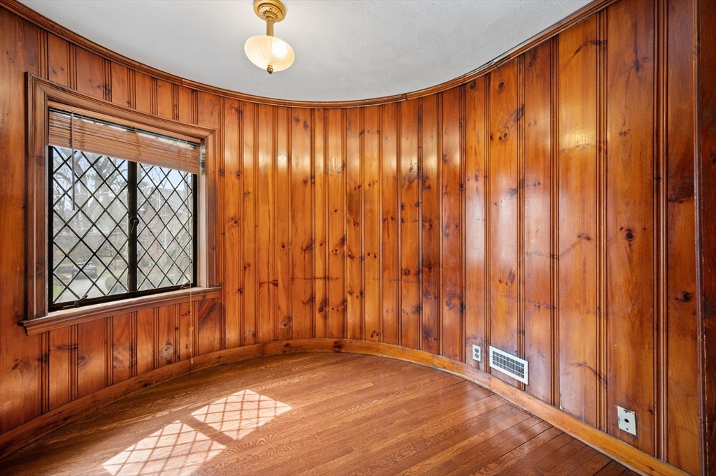 81 Brackett Road Newton, MA 02458 - Photo 27 of 40