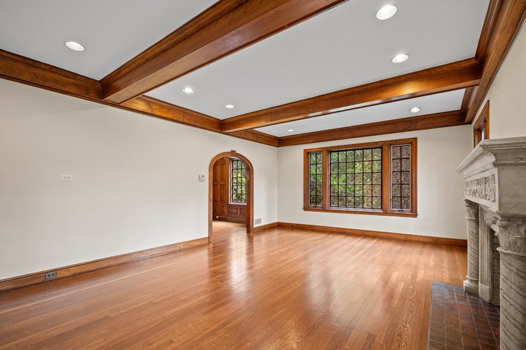 81 Brackett Road Newton, MA 02458 - Photo 5 of 40